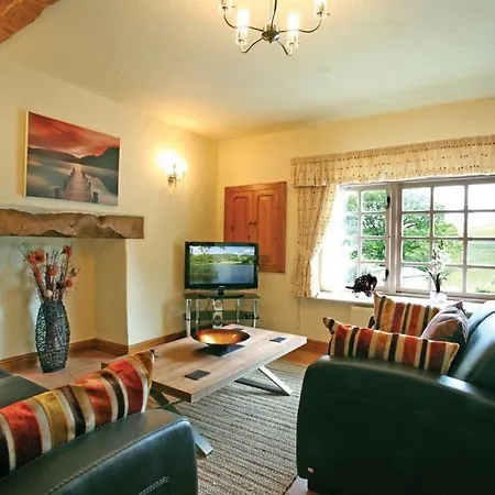 Yew Tree Ings Tatil Evi
